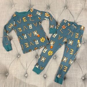 Amazon Essentials Blue and Orange Kids Pajama Set